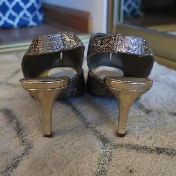 Bandolino Gold Slingback Heels - Picture 4 of 8